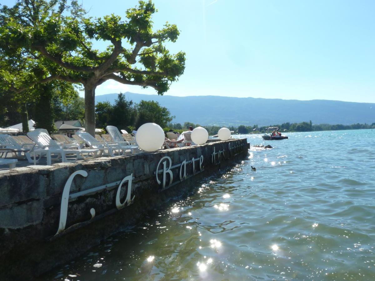 La Baie des Voiles 3 chambres 4 à 6 personnes au bord du lac plage privée Duingt Esterno foto