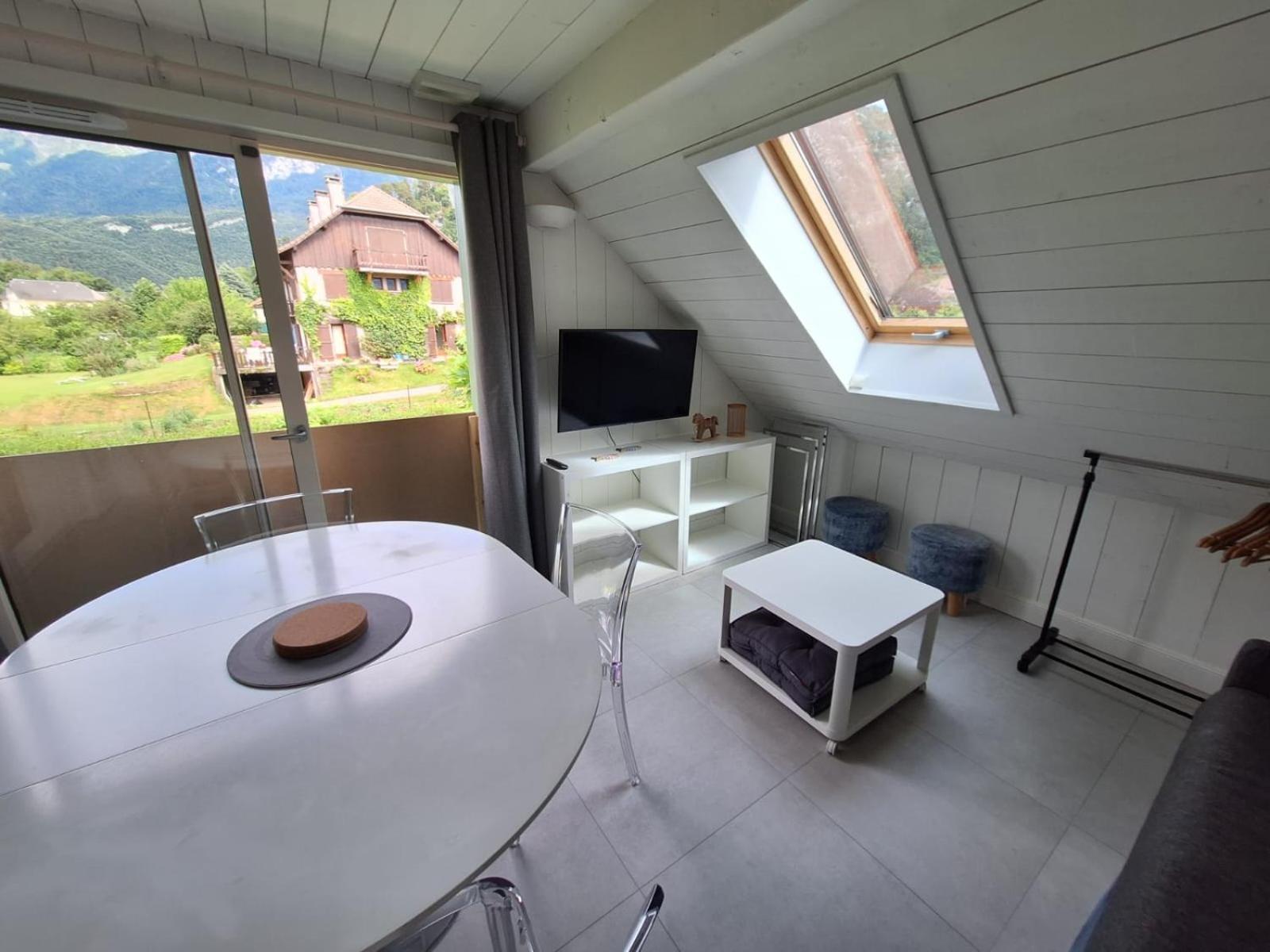 La Baie des Voiles 3 chambres 4 à 6 personnes au bord du lac plage privée Duingt Esterno foto