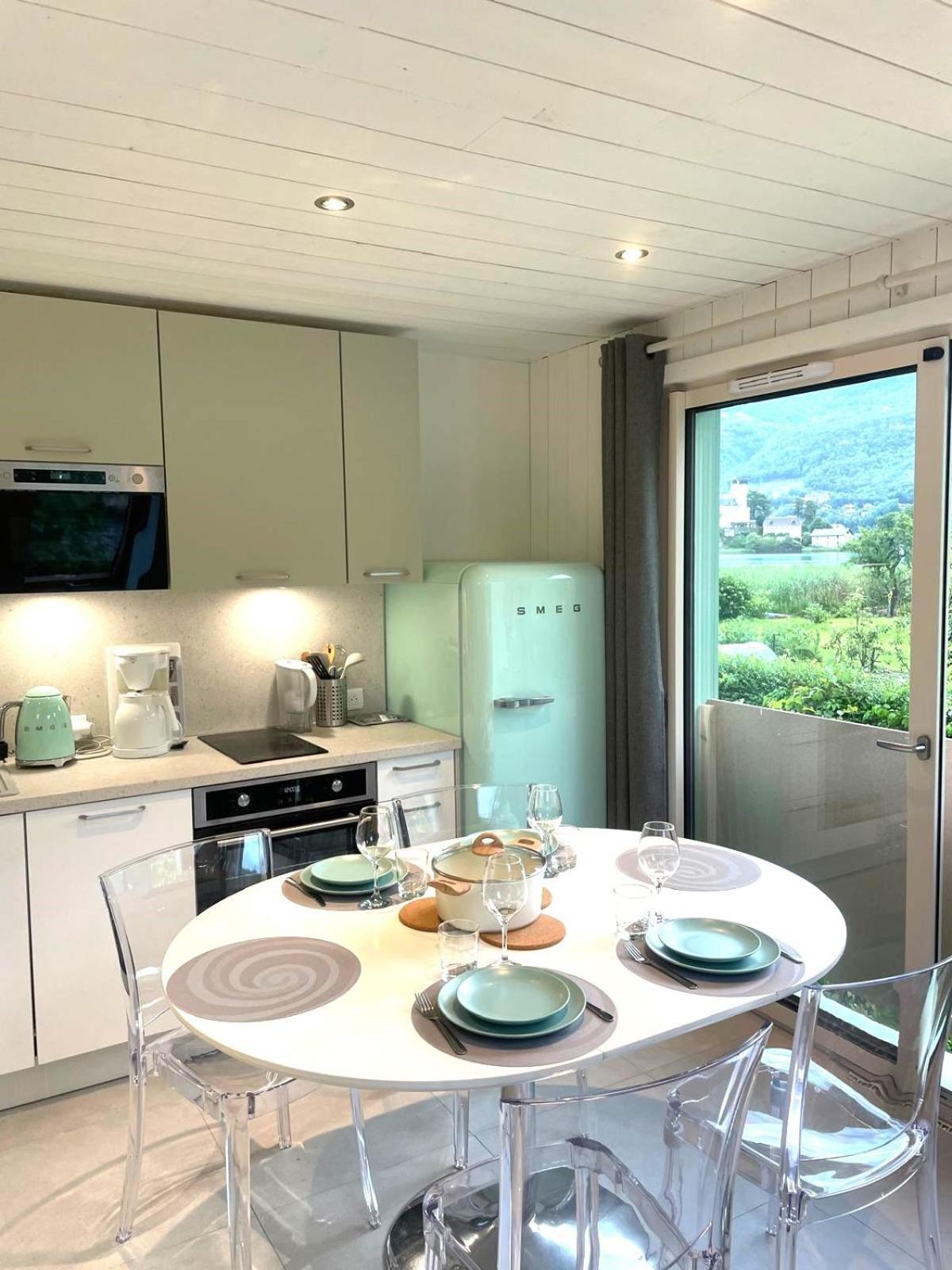La Baie des Voiles 3 chambres 4 à 6 personnes au bord du lac plage privée Duingt Esterno foto