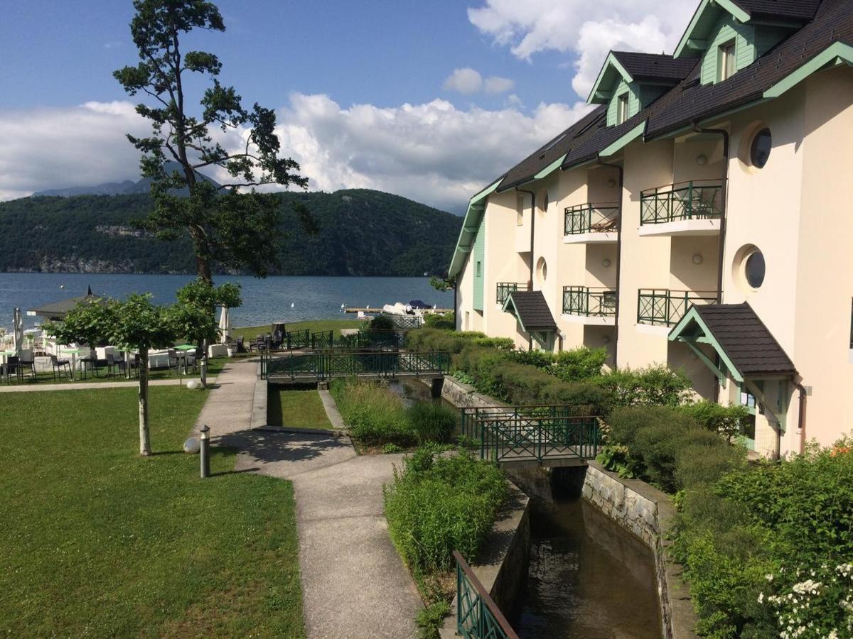La Baie des Voiles 3 chambres 4 à 6 personnes au bord du lac plage privée Duingt Esterno foto
