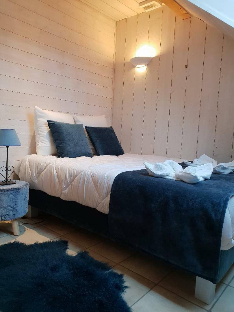 La Baie des Voiles 3 chambres 4 à 6 personnes au bord du lac plage privée Duingt Esterno foto